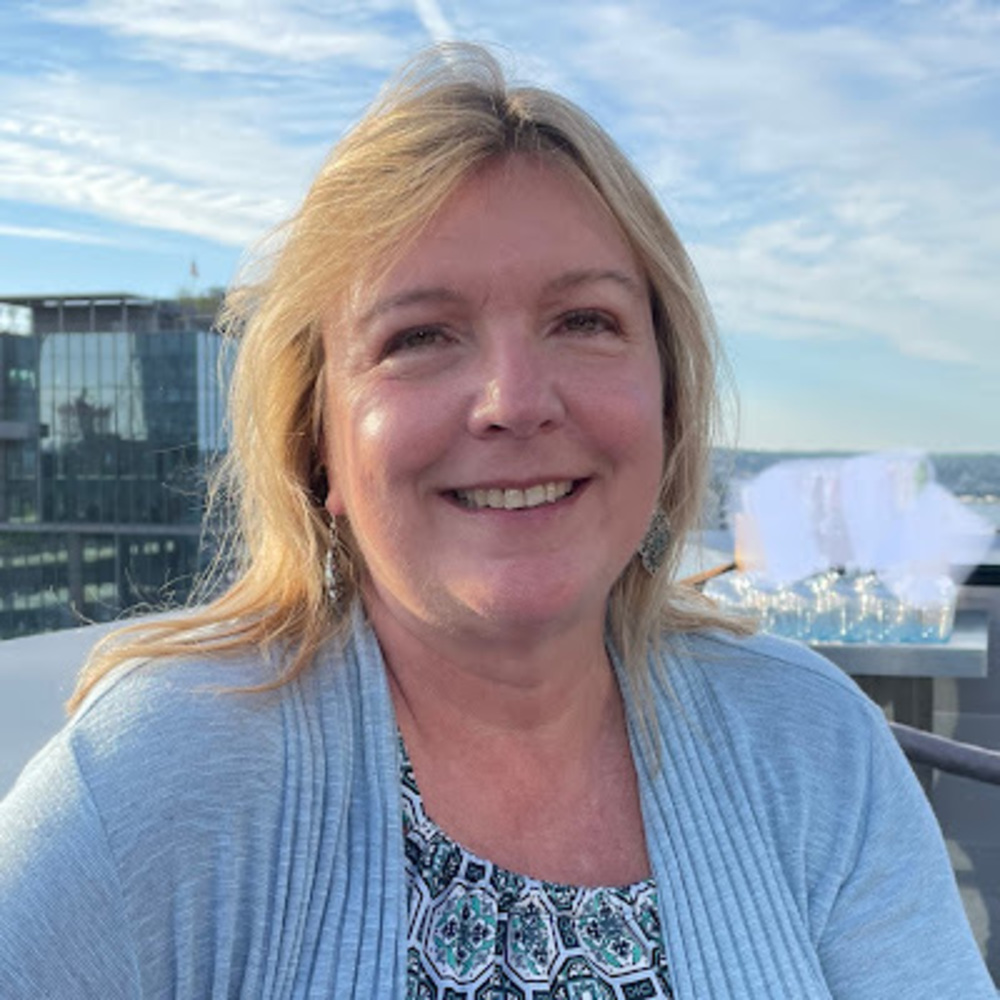 Meet your Posher, Jennifer